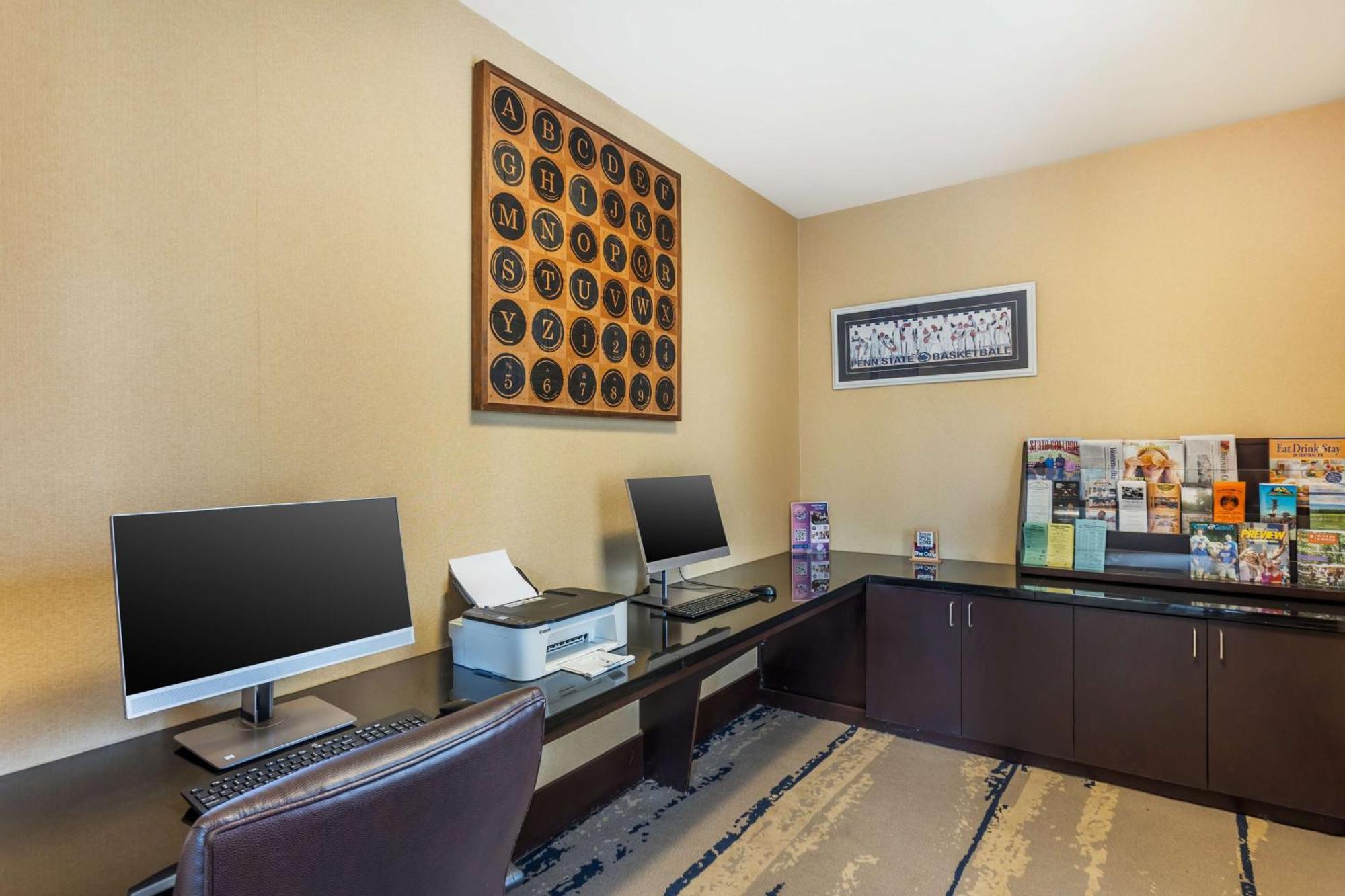 סטייט קולג' Best Western Plus University Park Inn & Suites מראה חיצוני תמונה