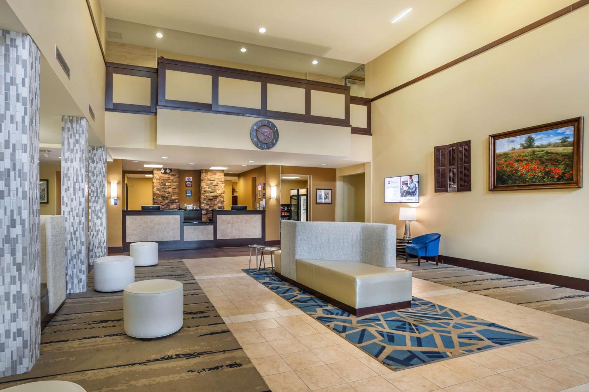 סטייט קולג' Best Western Plus University Park Inn & Suites מראה חיצוני תמונה