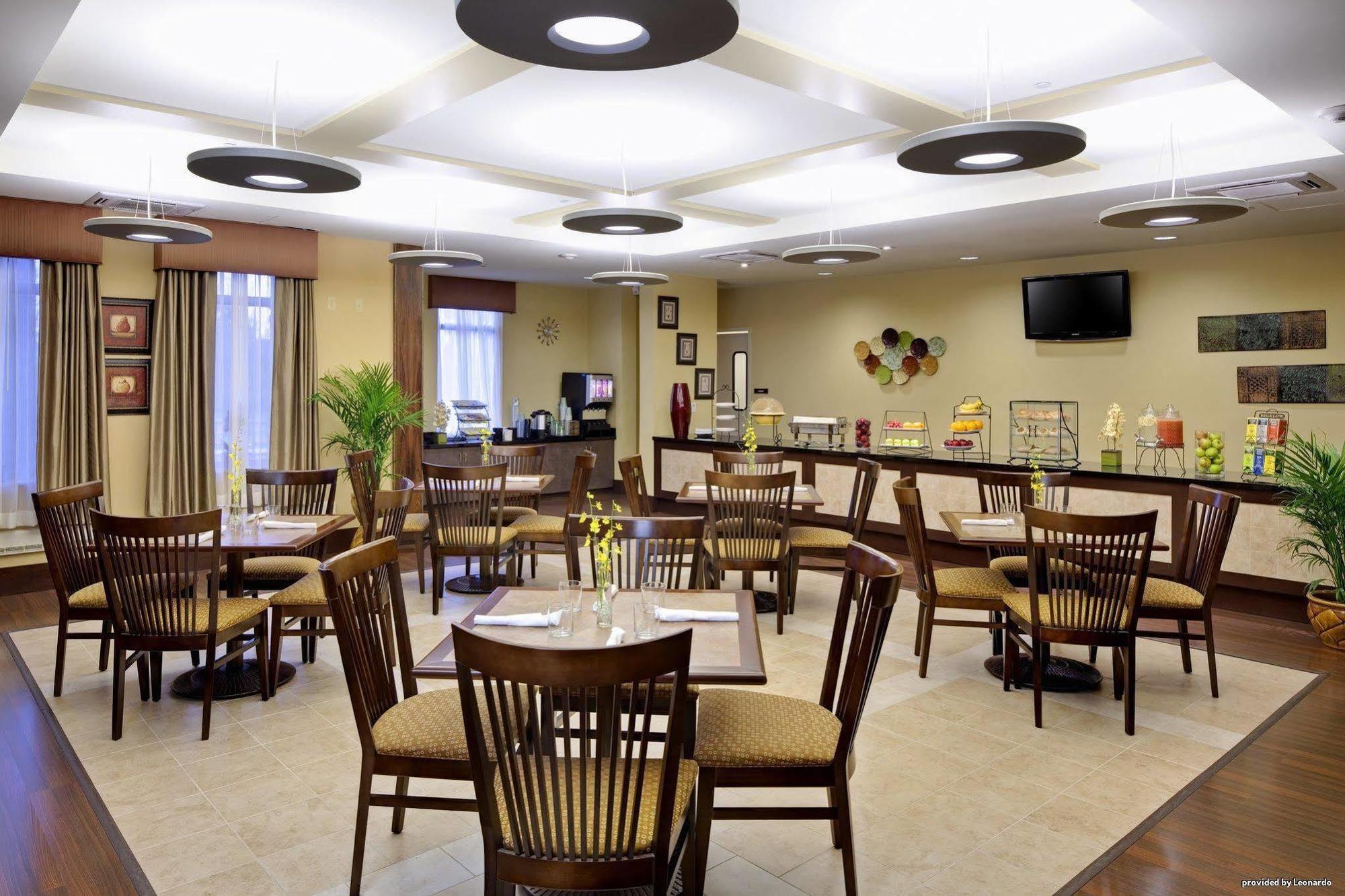 סטייט קולג' Best Western Plus University Park Inn & Suites מסעדה תמונה
