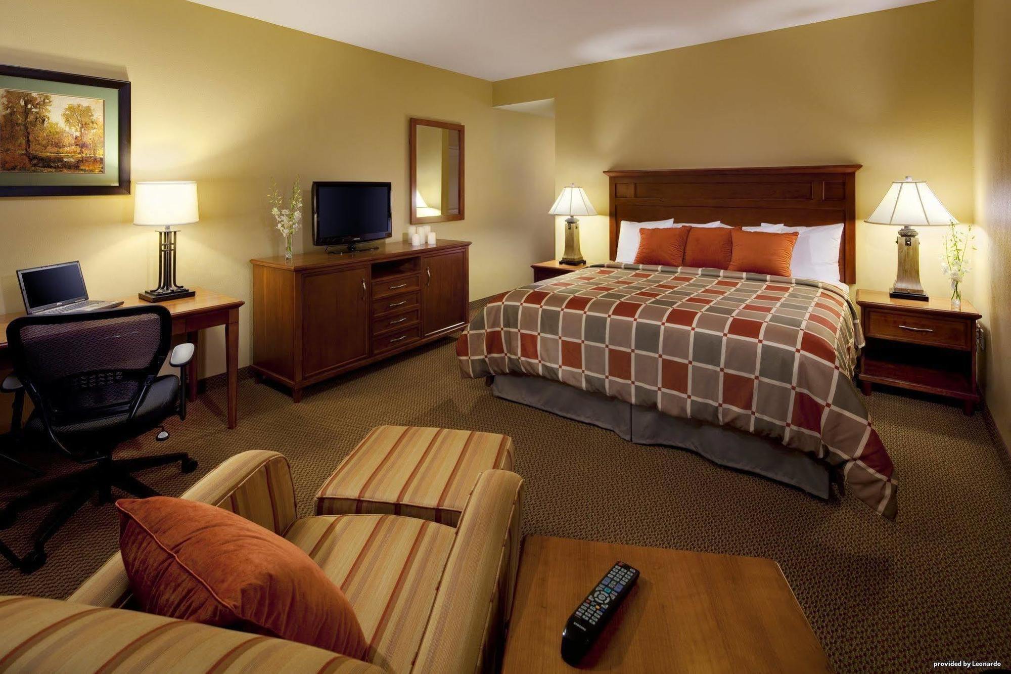סטייט קולג' Best Western Plus University Park Inn & Suites חדר תמונה
